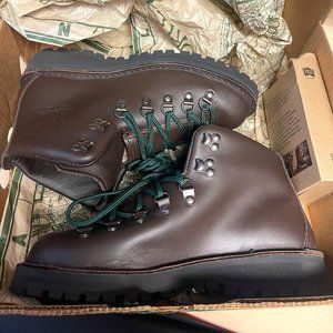Danner Women's Mountain Light II Boot - Sz. 7.5 - New In Box, never worn, steel
